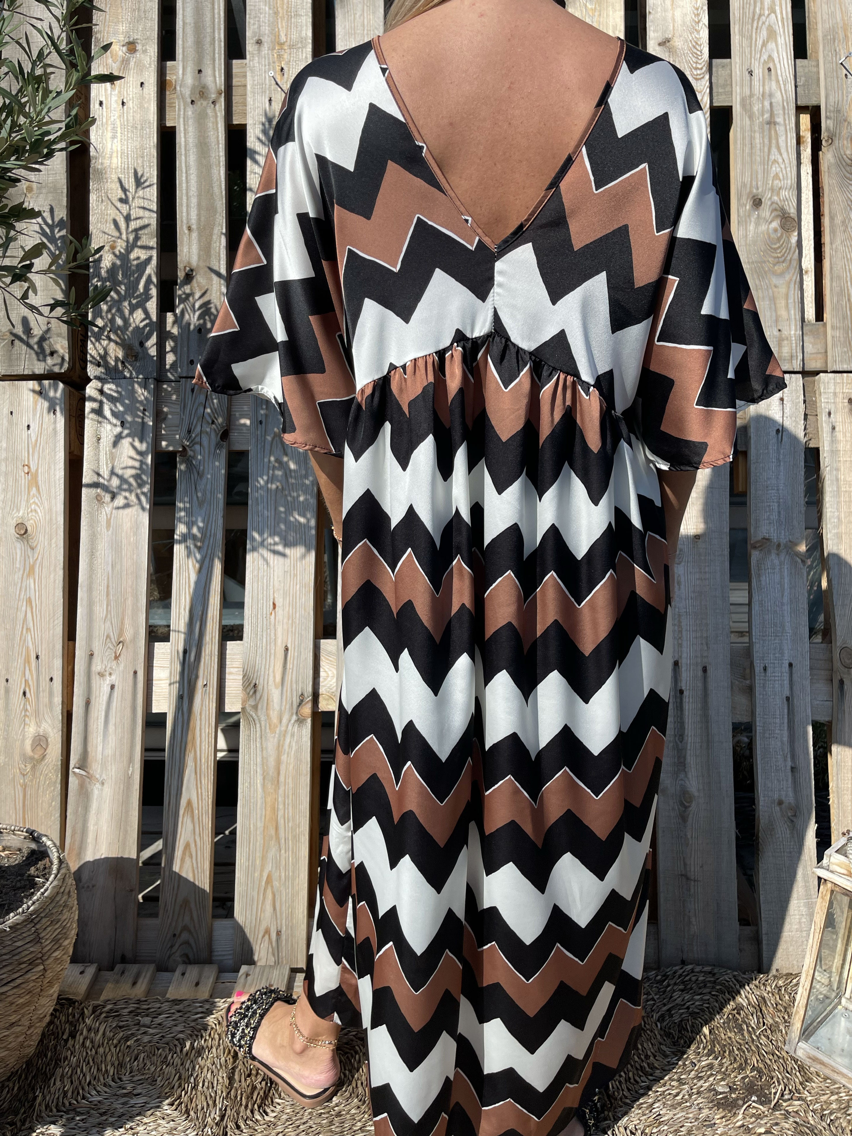 Johanna - Fin kjole med zigzag mønster